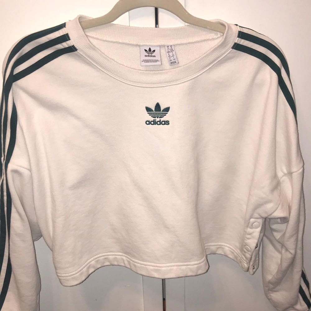 Good condition adidas crop too long sleeve
